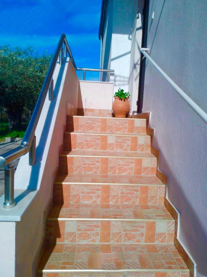 Villa Calypso Szkála Rahoníu Kültér fotó